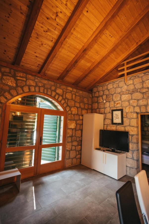 River Huts Zrmanja 奥布罗瓦茨 外观 照片