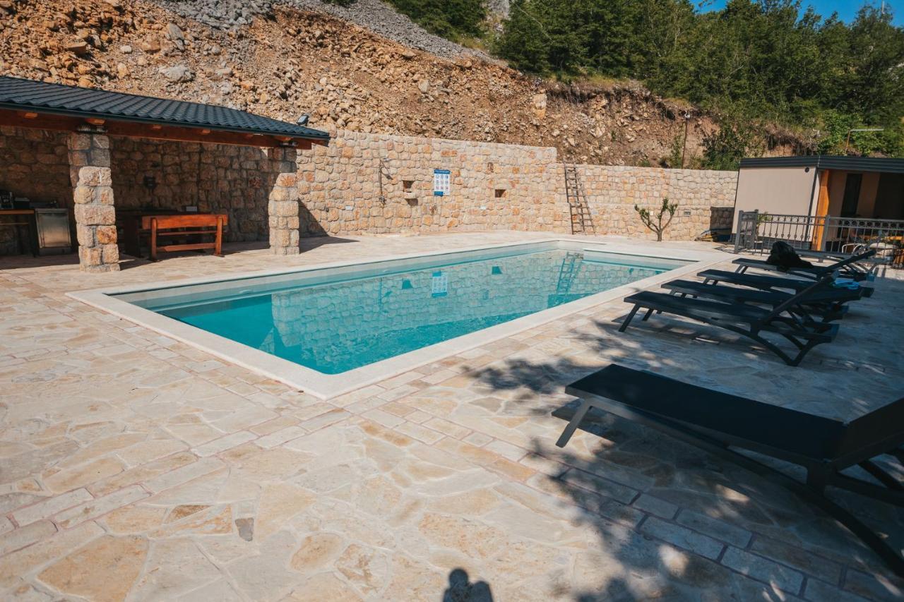 River Huts Zrmanja 奥布罗瓦茨 外观 照片