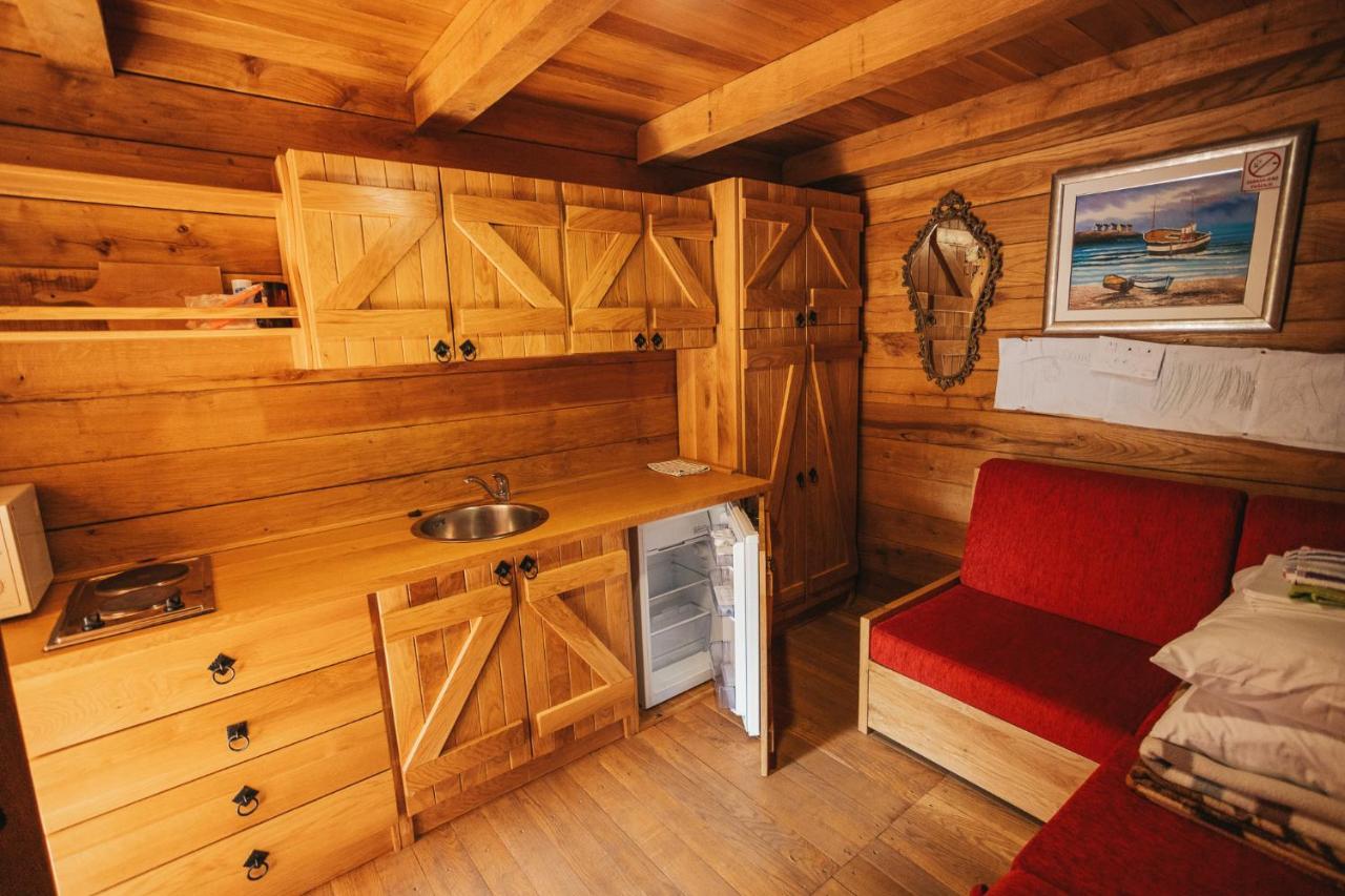 River Huts Zrmanja 奥布罗瓦茨 外观 照片