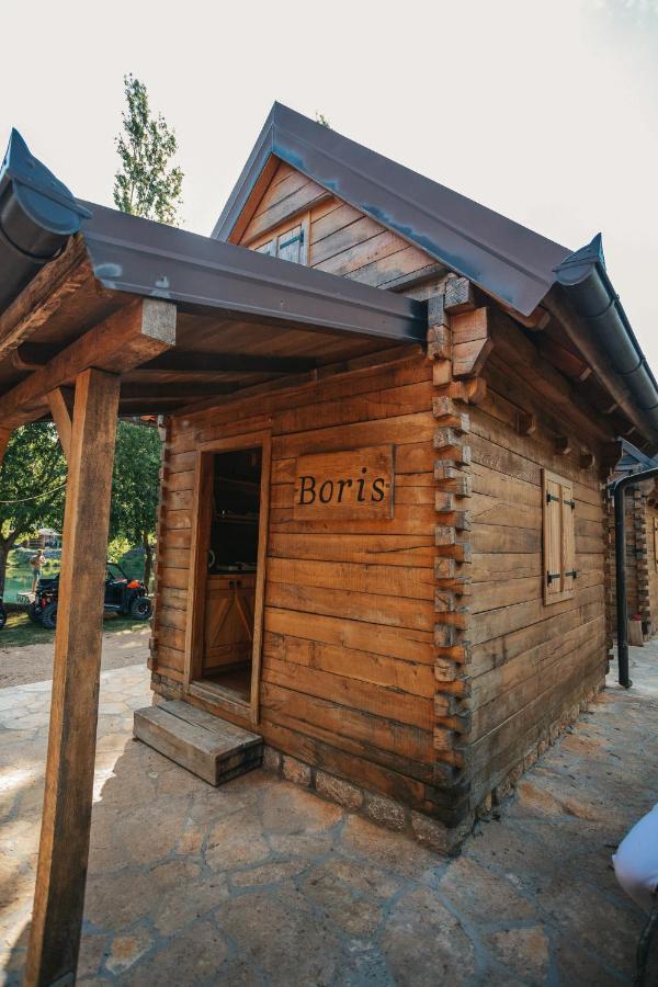 River Huts Zrmanja 奥布罗瓦茨 外观 照片